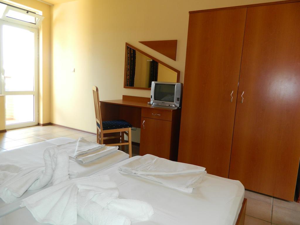 Family Hotel Privileg Slântsjev Brjag Rom bilde
