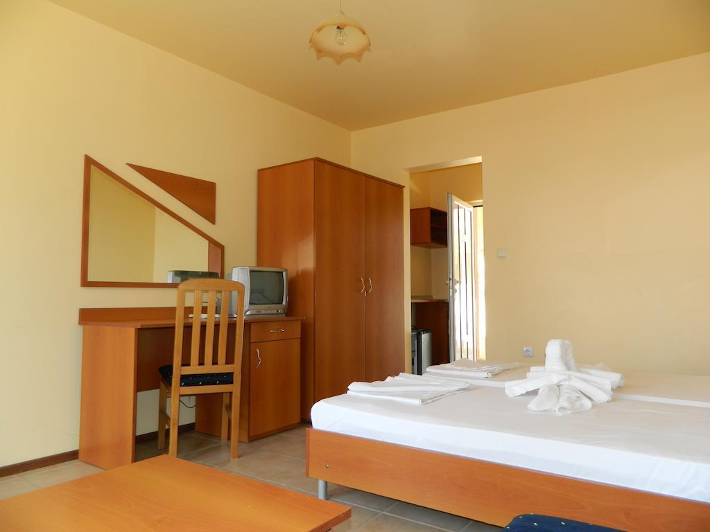 Family Hotel Privileg Slântsjev Brjag Rom bilde