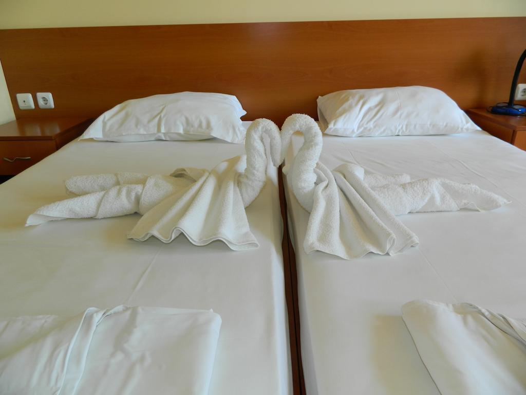 Family Hotel Privileg Slântsjev Brjag Rom bilde